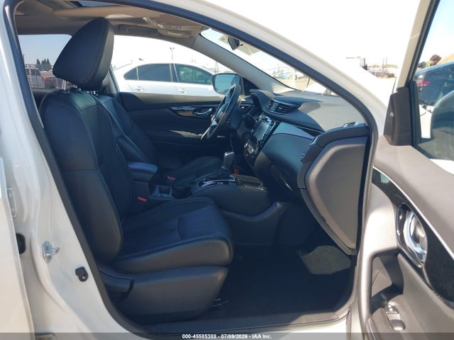 JN1BJ1CR7HW142296 Nissan Rogue Sport Sl