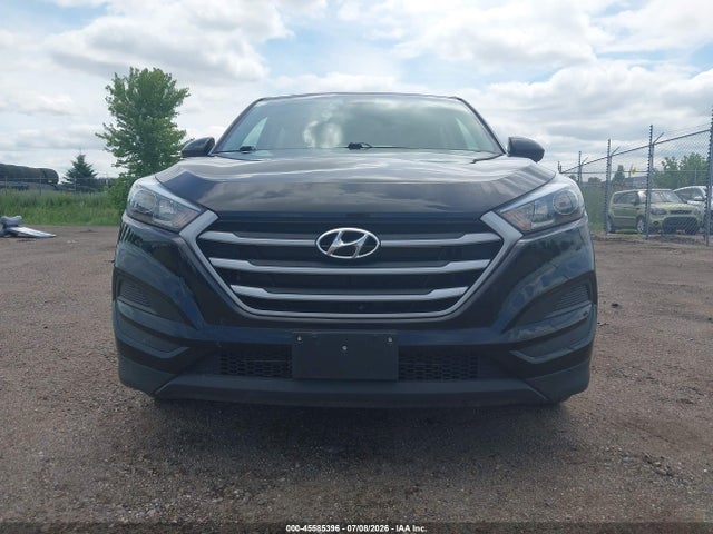 KM8J2CA40JU656111 Hyundai TUCSON SE