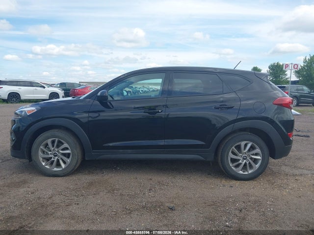 KM8J2CA40JU656111 Hyundai TUCSON SE