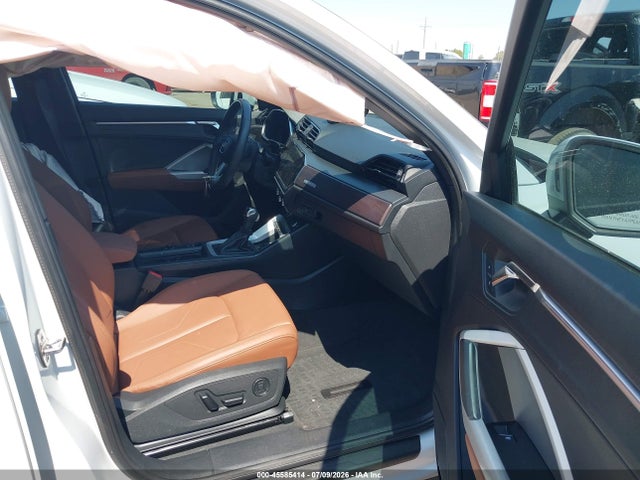 2024 Audi Q3 Premium Plus 40 Tfsi Quattro Tiptronic მანქანა იყიდება აუქციონზე, vin: WA1BUCF33R1051185, აუქციონის ნომერი: 45585414