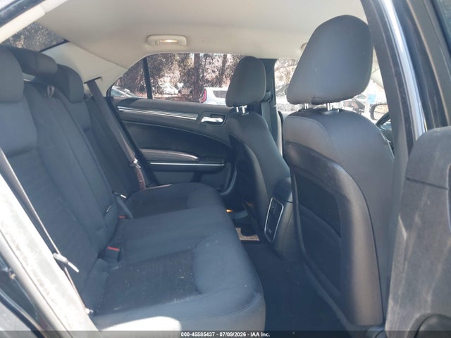 Chrysler 300 Touring 2019 2C3CCAAG2KH654555 Image 8