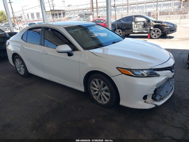 2018 4T1B11HK6JU121168 main image