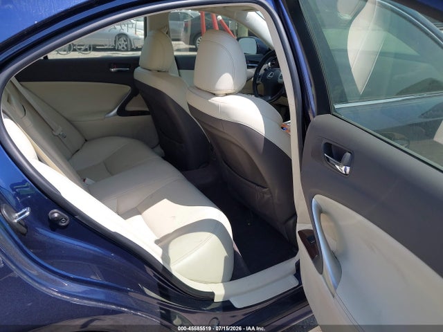 45585519 :رقم المزاد ، JTHCF5C23C2035712 vin ، 2012 Lexus Is 250 مزاد بيع