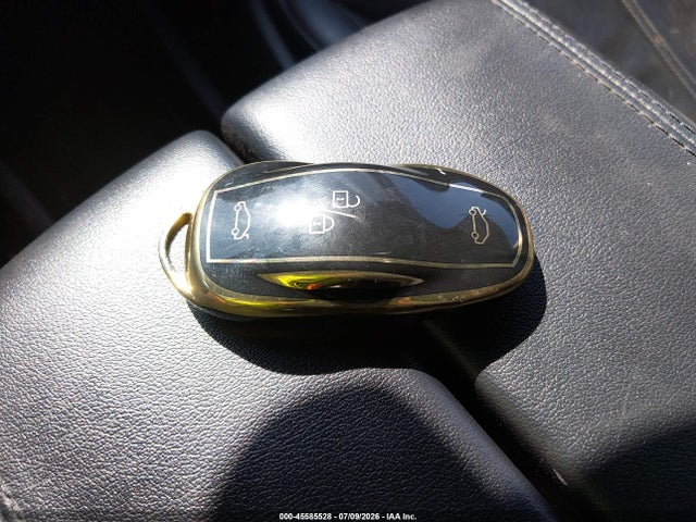 2014 Tesla Model S მანქანა იყიდება აუქციონზე, vin: 5YJSA1S19EFP36011, აუქციონის ნომერი: 45585528