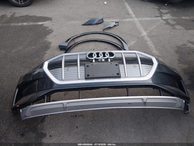 WA1LAAGE9KB010321 Audi E-tron Premium Plus
