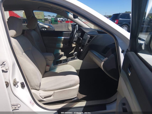 2011 Subaru Legacy 3.6r Premium მანქანა იყიდება აუქციონზე, vin: 4S3BMDC61B2249323, აუქციონის ნომერი: 45585562