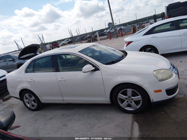 2008 Volkswagen Jetta Se/sel მანქანა იყიდება აუქციონზე, vin: 3VWRZ71K78M032245, აუქციონის ნომერი: 45585573