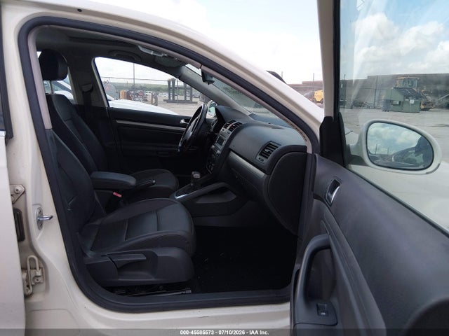 2008 Volkswagen Jetta Se/sel მანქანა იყიდება აუქციონზე, vin: 3VWRZ71K78M032245, აუქციონის ნომერი: 45585573