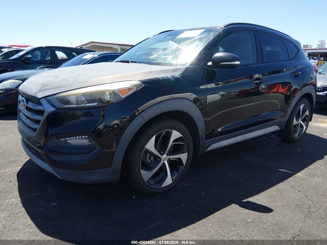 Hyundai Tucson Value 2017 KM8J33A21HU568853 Image 2