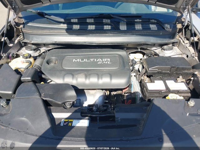 1C4PJLCB0JD561545 Jeep Cherokee Latitude Fwd