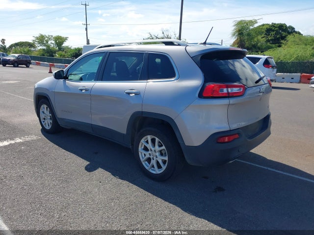 1C4PJLCB0JD561545 Jeep Cherokee Latitude Fwd