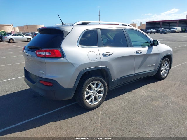 1C4PJLCB0JD561545 Jeep Cherokee Latitude Fwd
