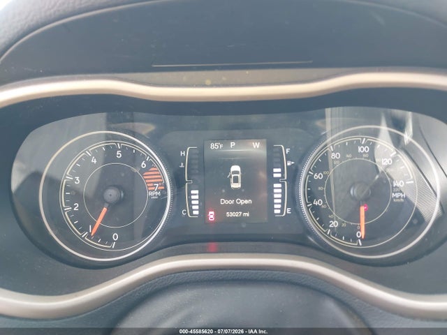1C4PJLCB0JD561545 Jeep Cherokee Latitude Fwd