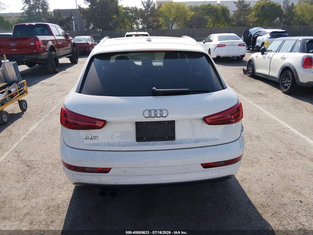 WA1BCCFS4JR024044 Audi Q3 2.0t Premium/2.0t Sport Premium