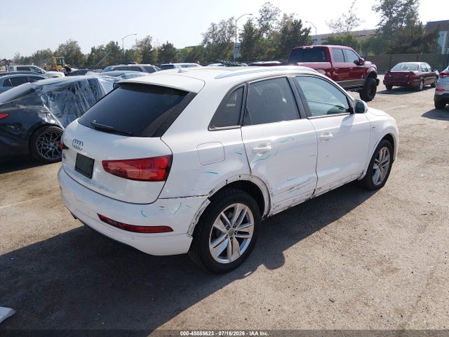 WA1BCCFS4JR024044 Audi Q3 2.0t Premium/2.0t Sport Premium