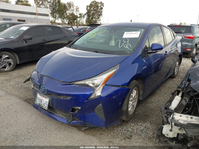 Toyota Prius Three 2017 JTDKARFUXH3053206 Image 2
