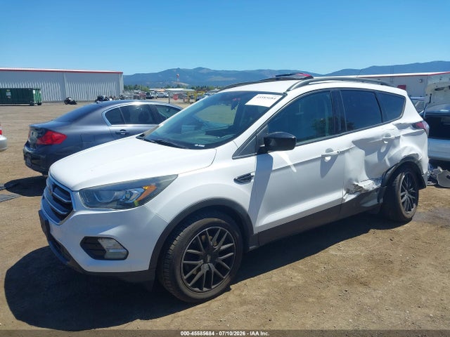 Ford ESCAPE SE 2018 1FMCU9GD9JUC59882 Image 2