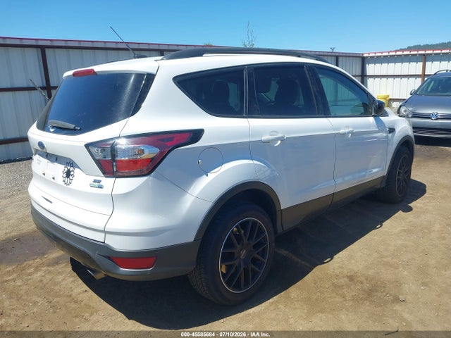 Ford ESCAPE SE 2018 1FMCU9GD9JUC59882 Image 4