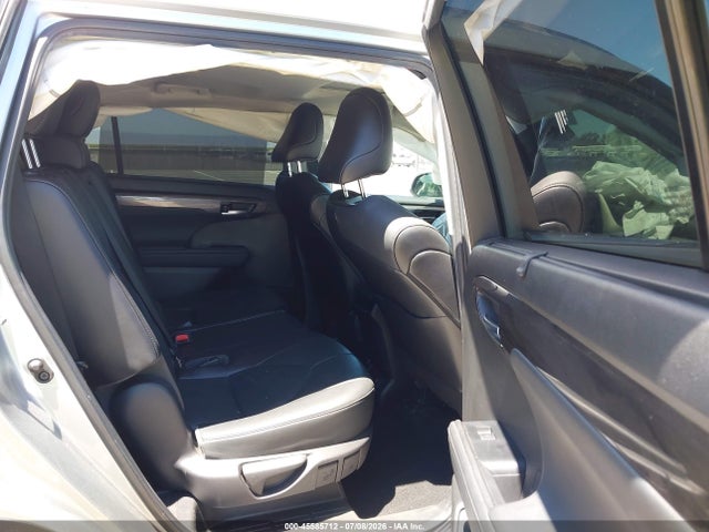 5TDDZRBH7NS186428 Toyota Highlander Limited