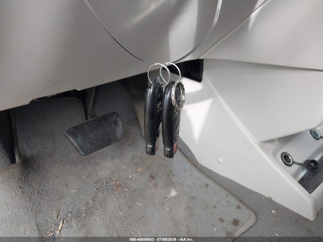 2010 Volkswagen Routan Se მანქანა იყიდება აუქციონზე, vin: 2V4RW3D10AR333466, აუქციონის ნომერი: 45585803