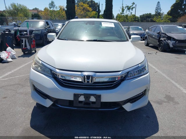 45585810 :رقم المزاد ، JHMCR6F74HC023204 vin ، 2017 Honda Accord Hybrid Touring مزاد بيع