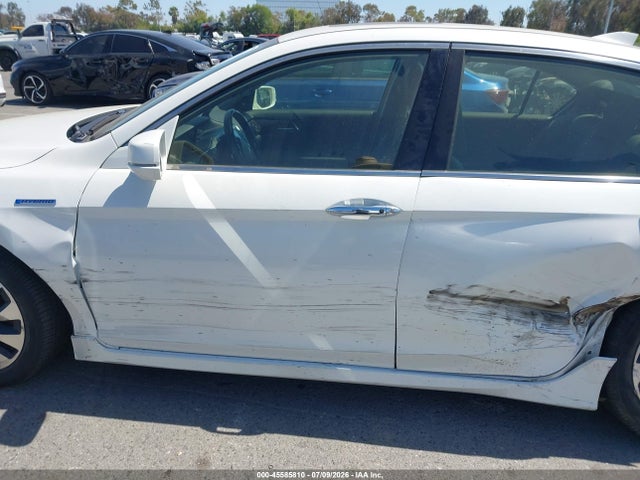 45585810 :رقم المزاد ، JHMCR6F74HC023204 vin ، 2017 Honda Accord Hybrid Touring مزاد بيع