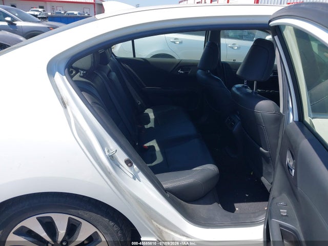 45585810 :رقم المزاد ، JHMCR6F74HC023204 vin ، 2017 Honda Accord Hybrid Touring مزاد بيع