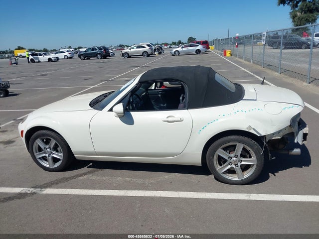 Продажа на аукционе авто 2006 Mazda Mx-5, vin: JM1NC25F460107406, номер лота: 45585832