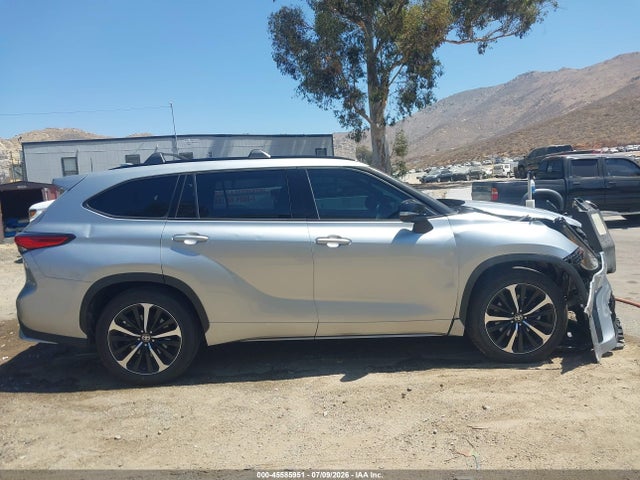 Toyota Highlander Xse 2021 5TDJZRAH2MS059038 Image 13