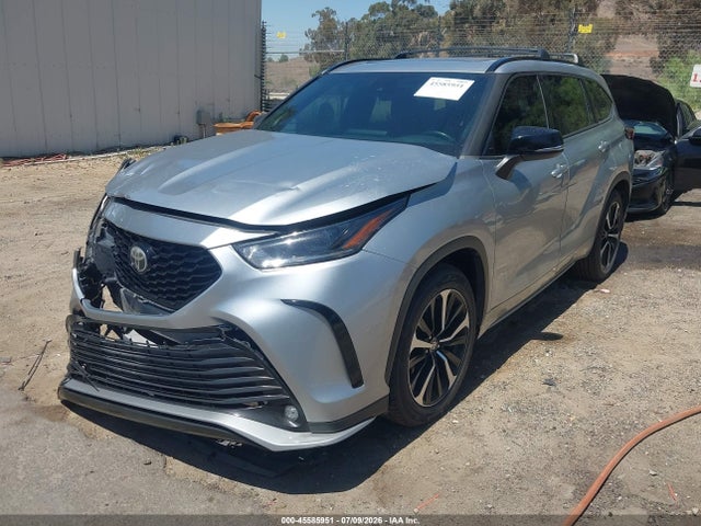 Toyota Highlander Xse 2021 5TDJZRAH2MS059038 Image 2