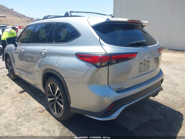 Toyota Highlander Xse 2021 5TDJZRAH2MS059038 Image 3