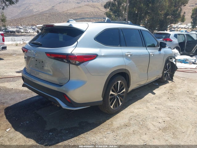Toyota Highlander Xse 2021 5TDJZRAH2MS059038 Image 4