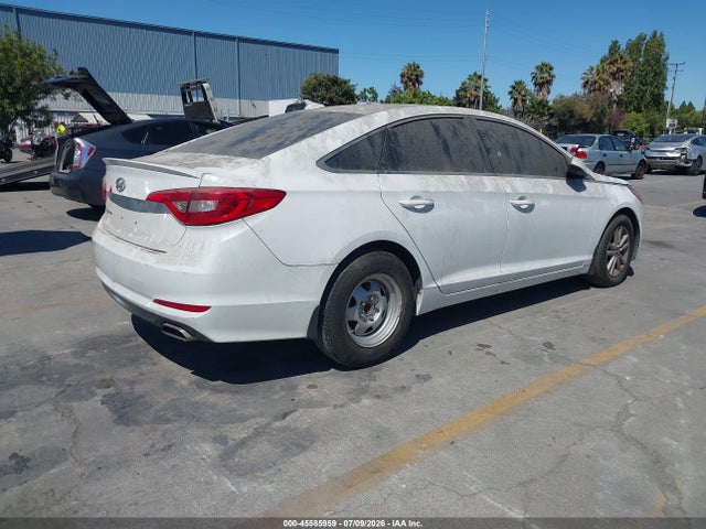 Hyundai SONATA SE 2015 5NPE24AF2FH220939 Image 4