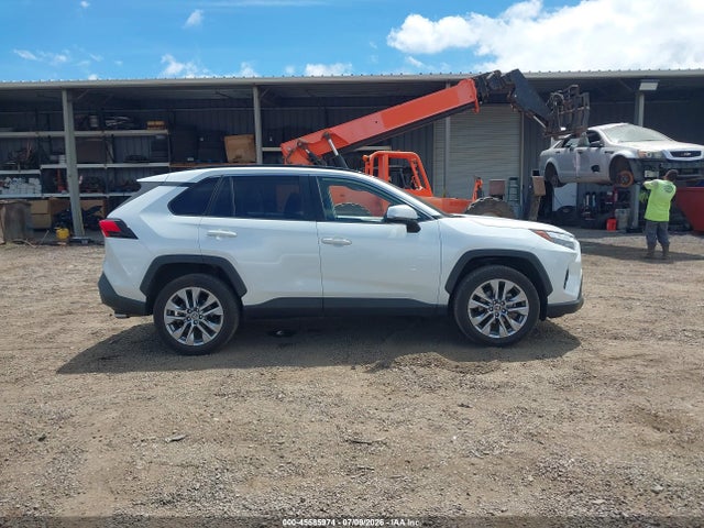 Продаж на аукціоні авто 2023 Toyota Rav4 Xle Premium, vin: JTMC1RFV8PD105521, номер лоту: 45585974