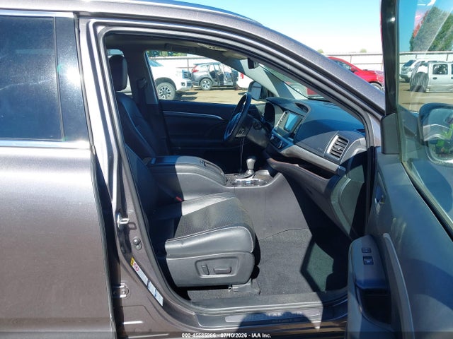 5TDDGRFH3KS061177 Toyota Highlander Hybrid Limited