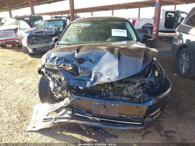1VWBA7A3XJC024973 Volkswagen Passat 2.0t Se