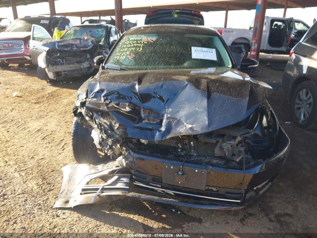 1VWBA7A3XJC024973 Volkswagen Passat 2.0t Se