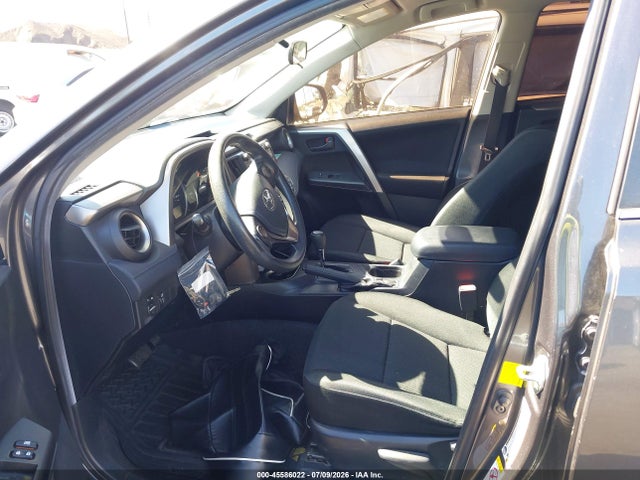 Toyota RAV4 LE 2016 JTMZFREV9GJ066405 Image 5