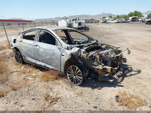 2019 W04GM6SX1K1064863 main image