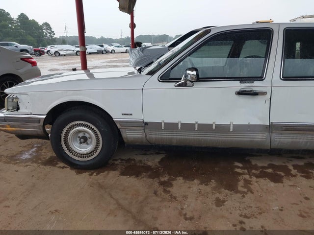 Продажа на аукционе авто 1990 Lincoln Town Car Signature, vin: 1LNLM82FXLY631101, номер лота: 45586072
