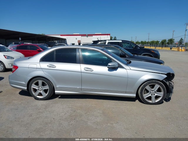 Продаж на аукціоні авто 2010 Mercedes-benz C 300 Luxury/sport, vin: WDDGF5EB8AF426172, номер лоту: 45586078
