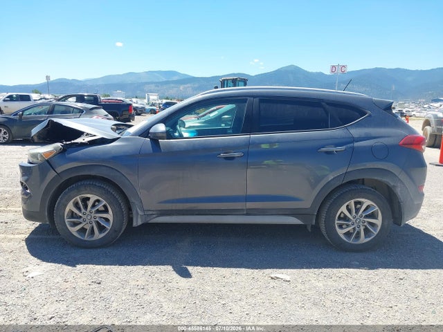 2017 Hyundai Tucson Se მანქანა იყიდება აუქციონზე, vin: KM8J3CA43HU389439, აუქციონის ნომერი: 45586145