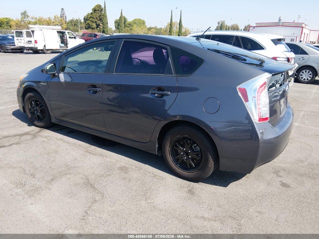 Toyota Prius Two 2015 JTDKN3DU9F1987323 Image 3