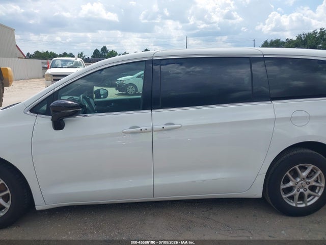 Продаж на аукціоні авто 2025 Chrysler Pacifica Select, vin: 2C4RC1BG5SR569773, номер лоту: 45586180