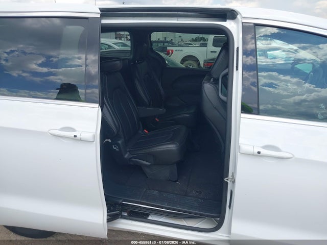 Продаж на аукціоні авто 2025 Chrysler Pacifica Select, vin: 2C4RC1BG5SR569773, номер лоту: 45586180