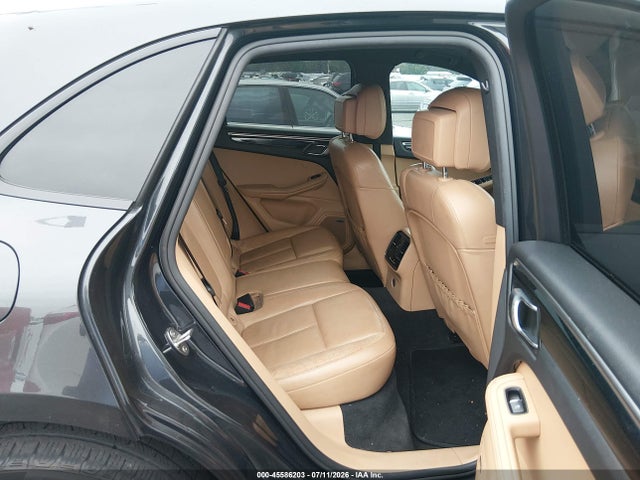 Porsche Macan 2017 WP1AA2A57HLB83655 Image 8