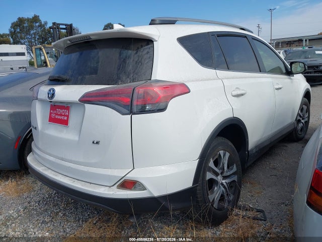 Toyota RAV4 LE 2017 JTMZFREV6HJ703560 Image 4