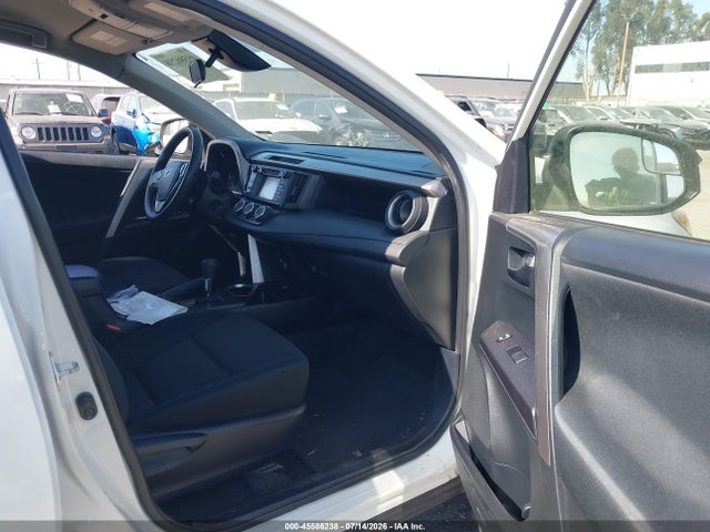 Toyota RAV4 LE 2017 JTMZFREV6HJ703560 Image 5