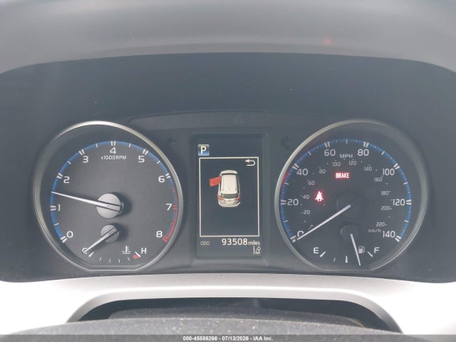 Toyota RAV4 LE 2018 JTMZFREV9JJ174143 Image 16