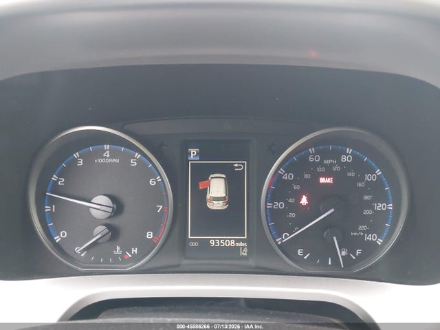 Toyota RAV4 LE 2018 JTMZFREV9JJ174143 Image 7